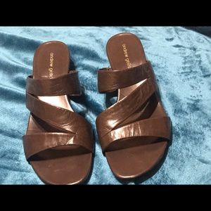 Open toe sandals
